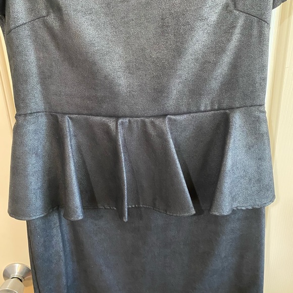Black Metallic Peplum Dress - Picture 4 of 5